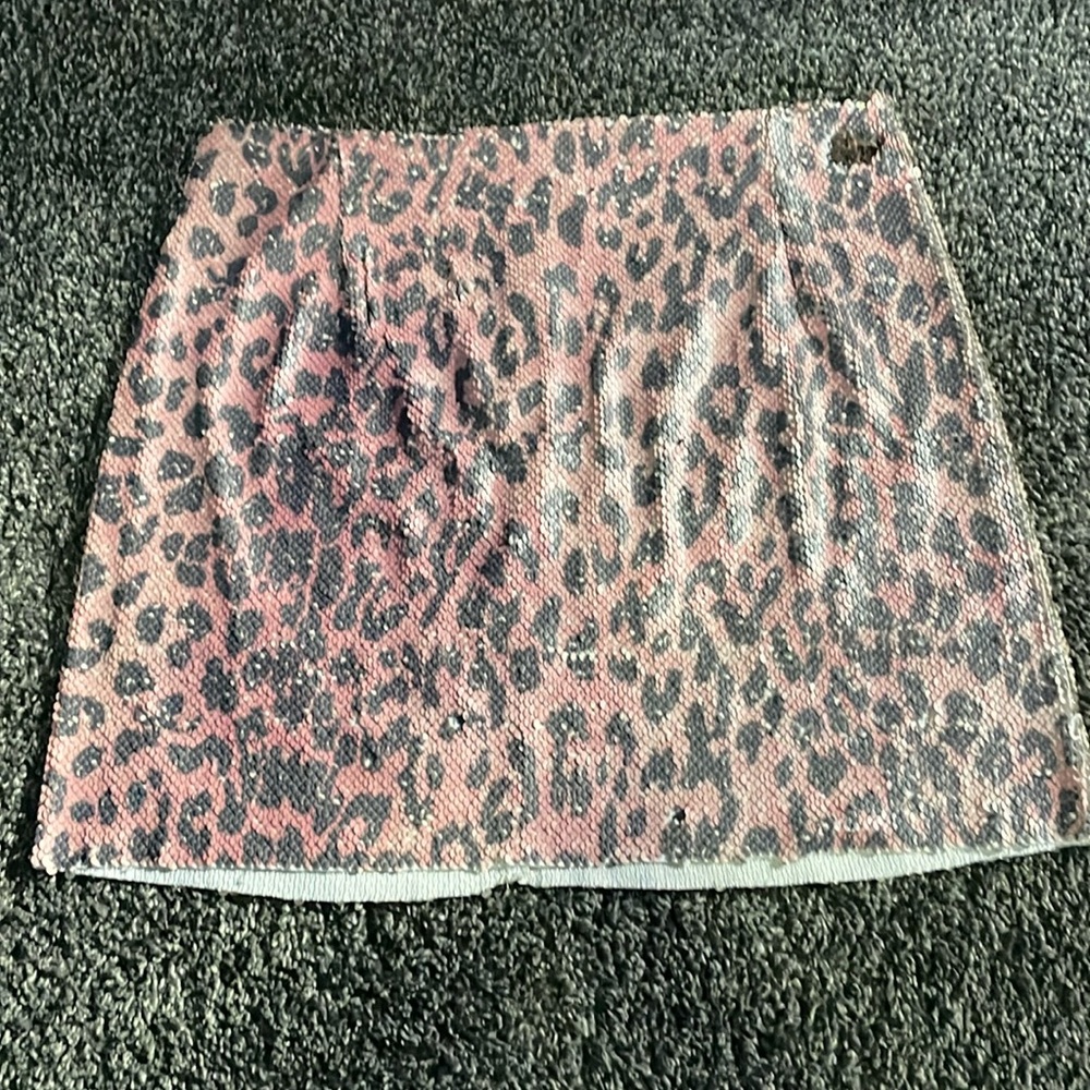 New without tags Pink and gray leopard sequin mini skirt by Free People size 2